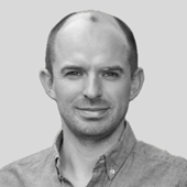 A person smiling for a picture

AI-generated content may be incorrect.